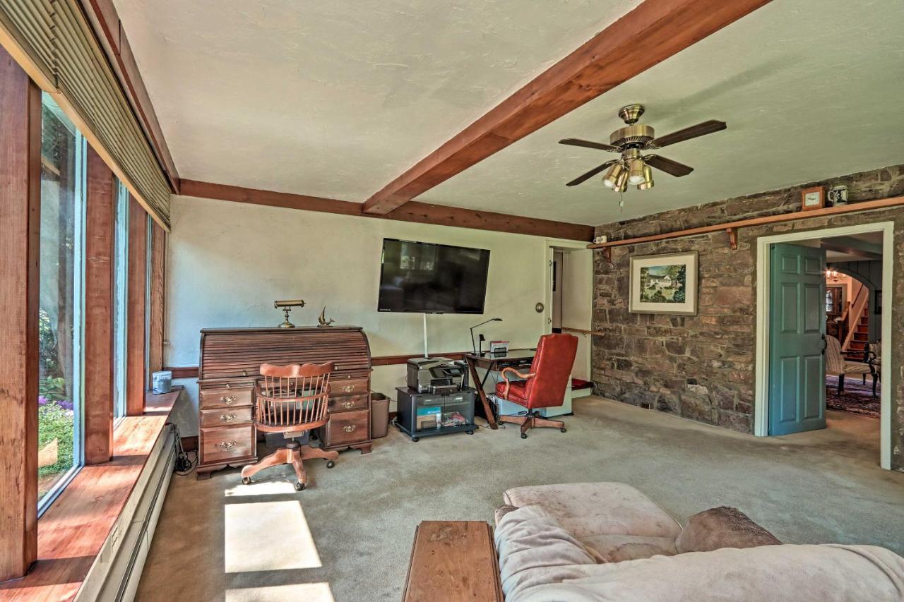 Morgan Hughes Homestead With Game Room And Pool! 兰斯代尔 外观 照片