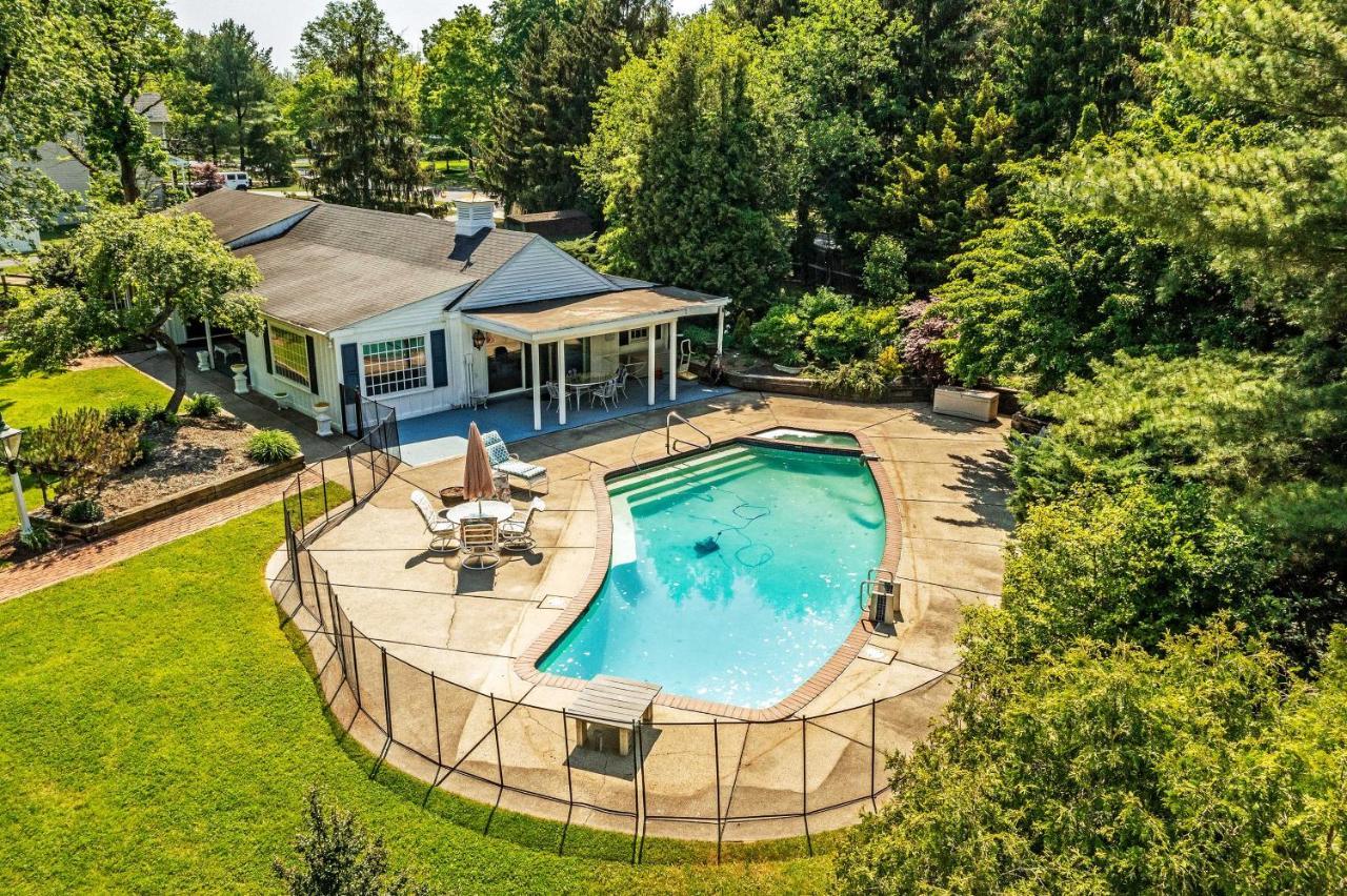 Morgan Hughes Homestead With Game Room And Pool! 兰斯代尔 外观 照片